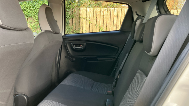 Toyota Yaris 1.5 Hybrid Y20 5dr CVT [Bi-tone] Hybrid Hatchback